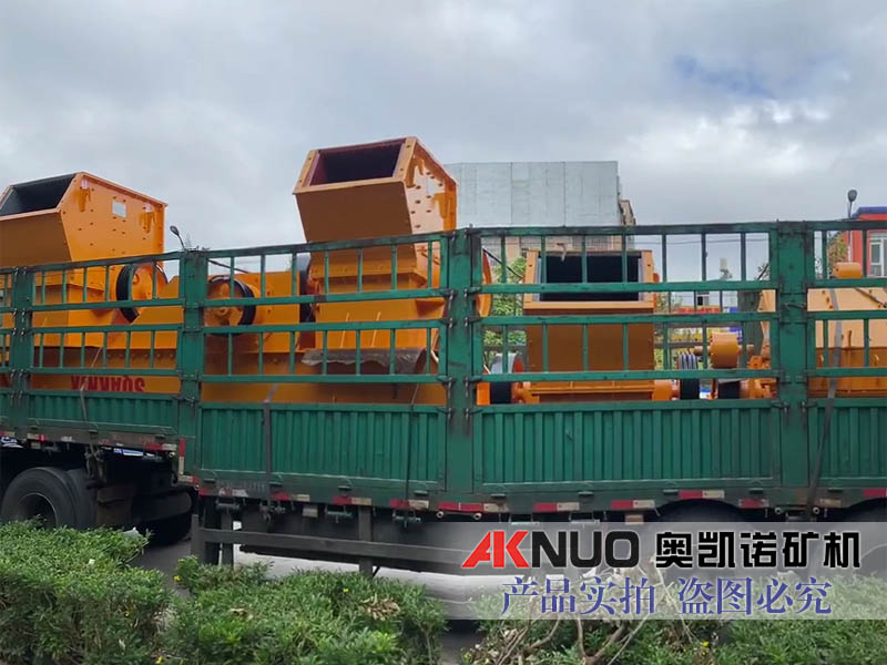 山東履帶式移動(dòng)破碎站廠家 山東履帶式移動(dòng)破碎站廠家